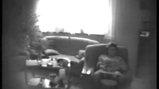 Dr videos de sexo triple Donny Long engaña a una puta caliente tetona para follar